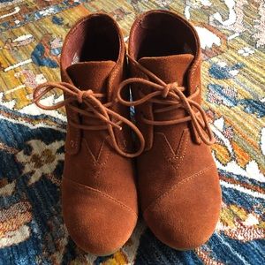 Burnt Orange TOMS wedge